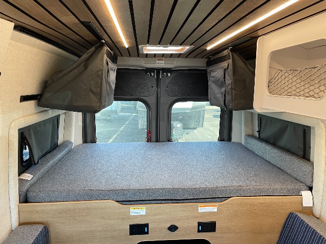 2026 Thor Freedom Elite 17D — photo 7 of 8