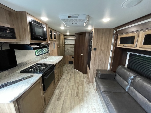2019 Jayco Jay Feather X23B — photo 3 of 8