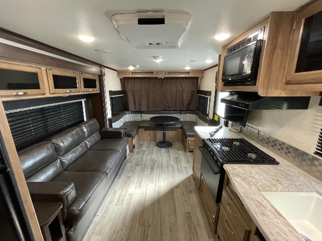 2019 Jayco Jay Feather X23B — photo 4 of 8