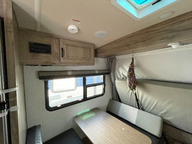 2021 Forest River Solaire Expandable 147X — photo 6 of 8