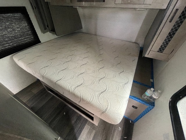 2022 Heartland Mallard M32 — photo 5 of 8