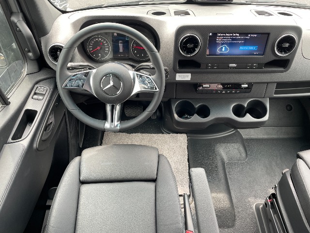 2027 Winnebago Revel 44E — photo 4 of 8
