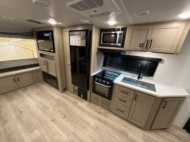 2026 Forest River Rockwood Roo 235S — photo 4 of 8