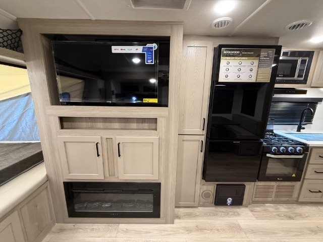 2026 Forest River Rockwood Roo 235S — photo 7 of 8