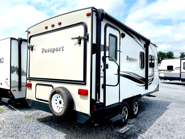 2018 Keystone Passport 171EXP — photo 6 of 8