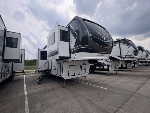 RV carousel image 1