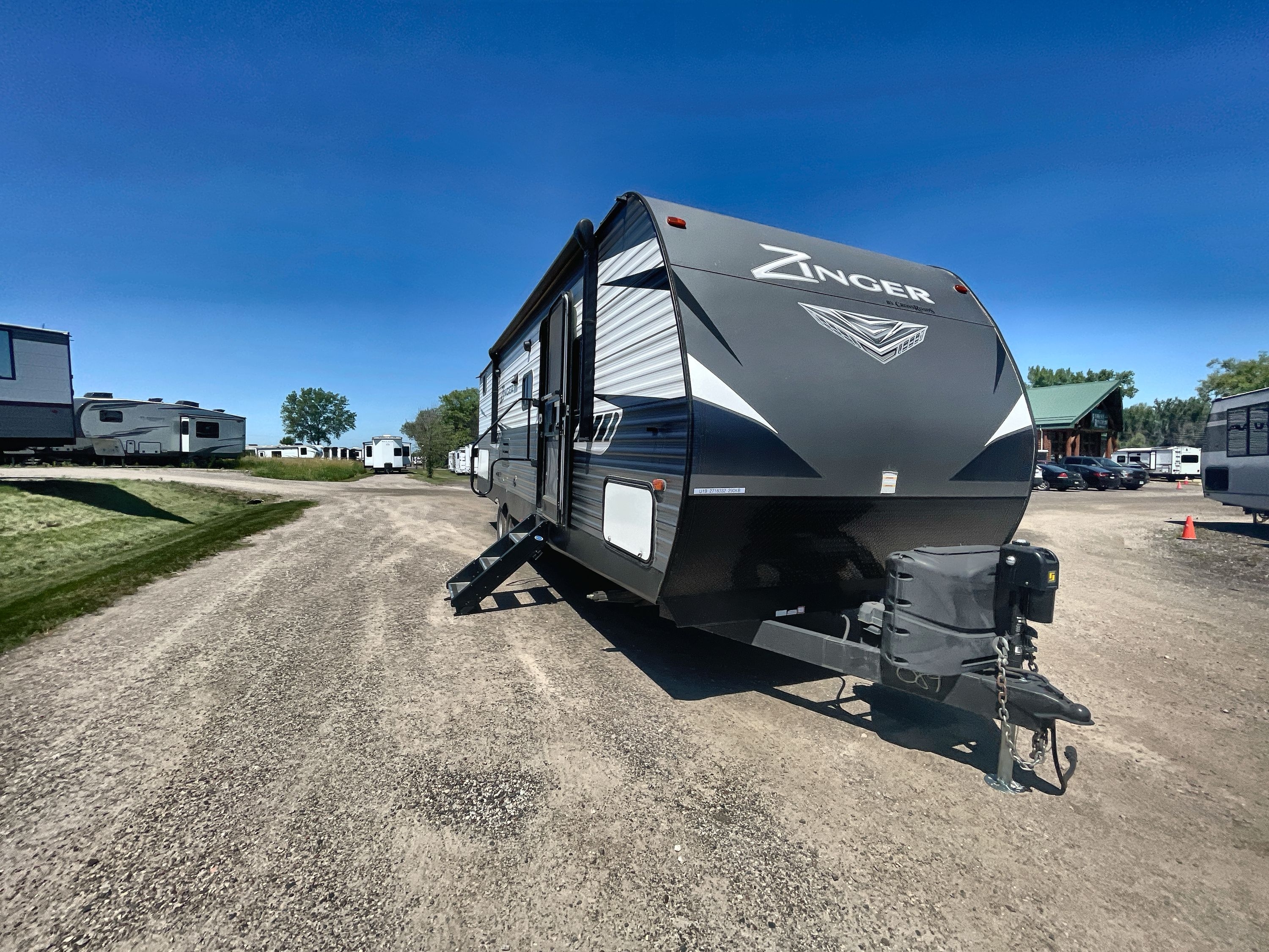 New or Used Crossroads Zinger 290kb RVs for Sale | Camping World