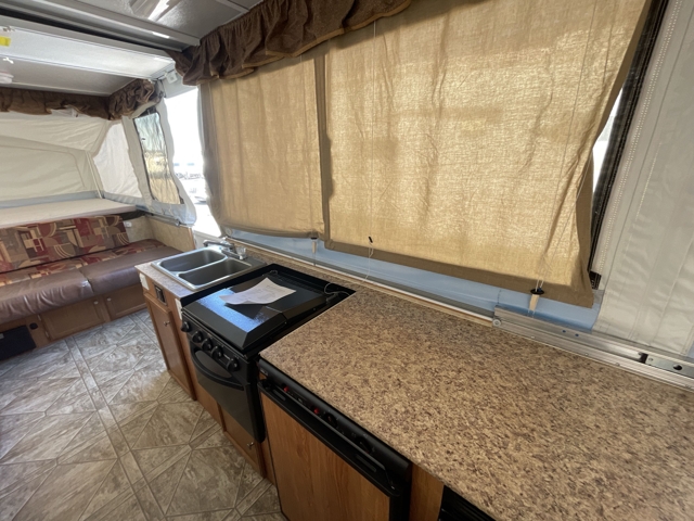 2010 Jayco Select 14HW — photo 7 of 8