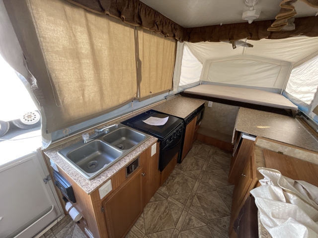 2010 Jayco Select 14HW — photo 6 of 8