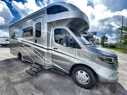 RV carousel image 1