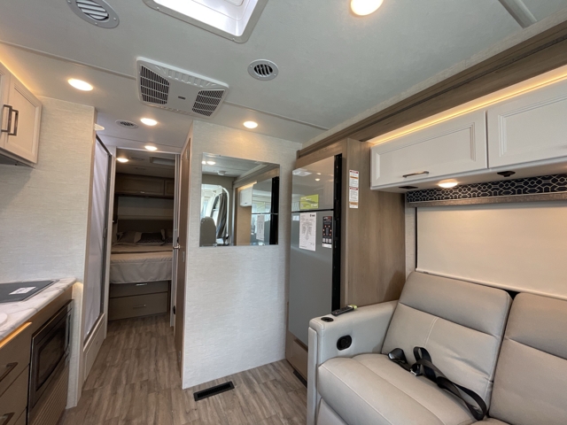 2026 Thor Freedom Traveler A26 — photo 8 of 8