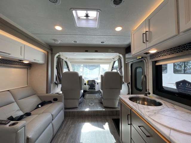 2026 Thor Freedom Traveler A26 — photo 3 of 8