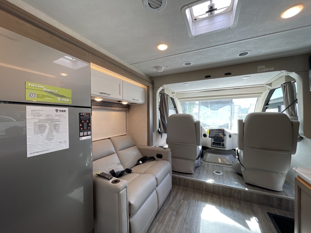 2026 Thor Freedom Traveler A26 — photo 4 of 8