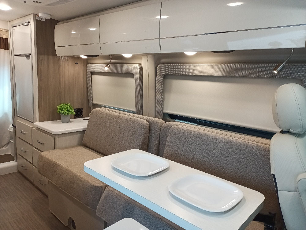 Thor Tellaro 20K Camping World of Jackson Tennessee 2040527