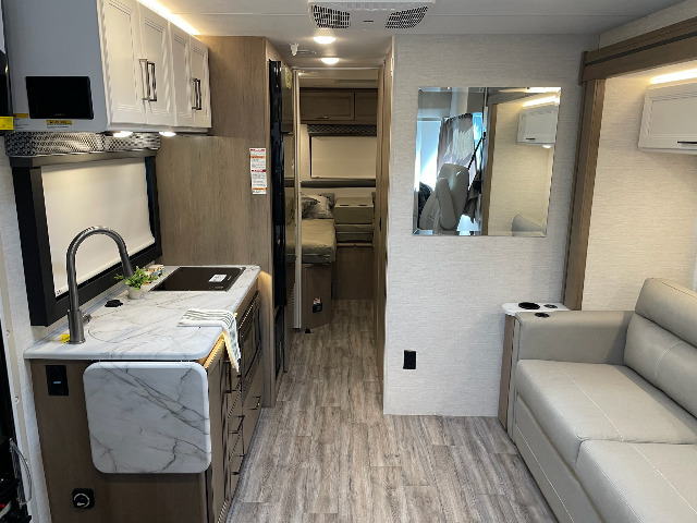 2026 Thor Freedom Traveler A24 — photo 4 of 8