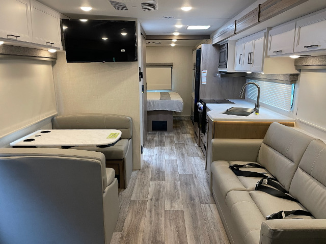 2027 Thor Freedom Traveler A29 — photo 4 of 8