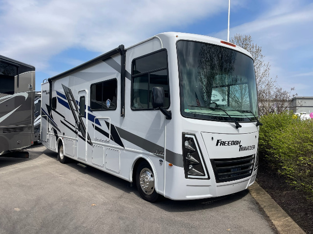 2026 Thor Freedom Traveler B30 — photo 1 of 8
