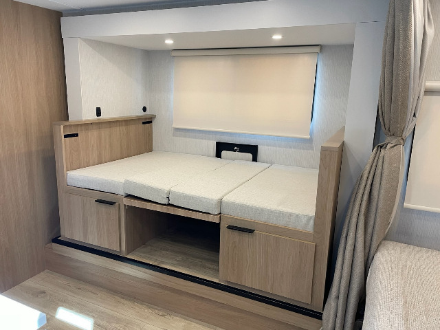 2026 Winnebago Micro Minnie 2100BH — photo 7 of 8