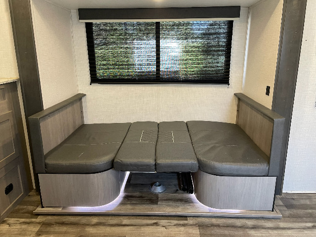 2022 Coleman Coleman Light 1855RB — photo 7 of 8
