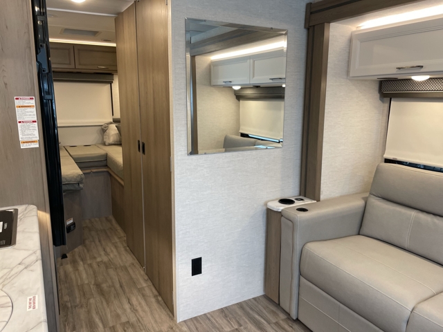 2026 Thor Freedom Traveler A24 — photo 3 of 8