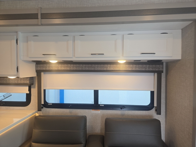 2025 Thor Windsport 29M — photo 8 of 8