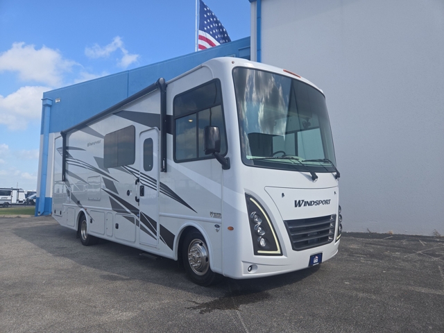 2025 Thor Windsport 29M — photo 1 of 8