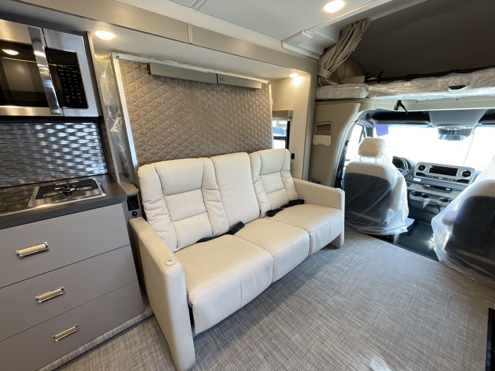2025 Winnebago Navion 24T — photo 6 of 8
