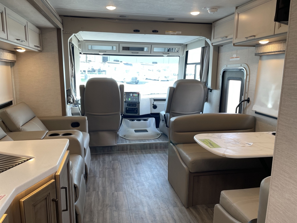 2026 Thor Ace 29D — photo 4 of 8