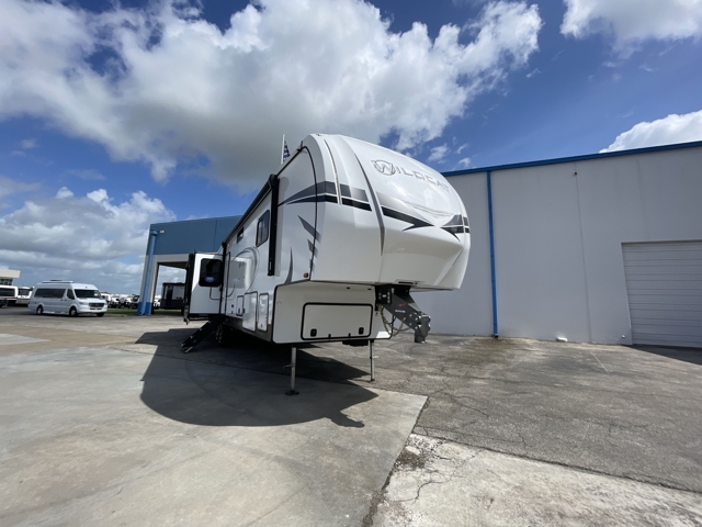 2023 Forest River Wildcat 369MBL — photo 1 of 8