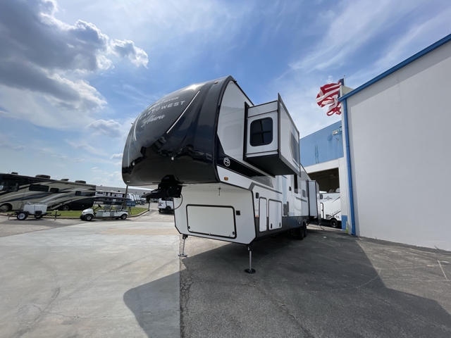 2026 East To West Ahara 383UR — photo 6 of 8