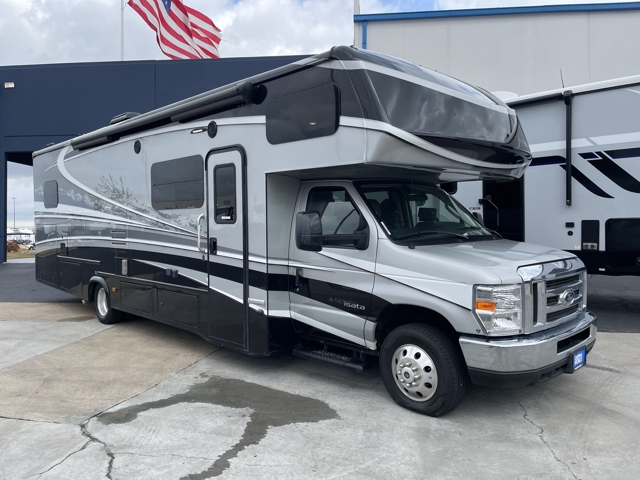 2020 Dynamax Isata 4 31DS — photo 1 of 8