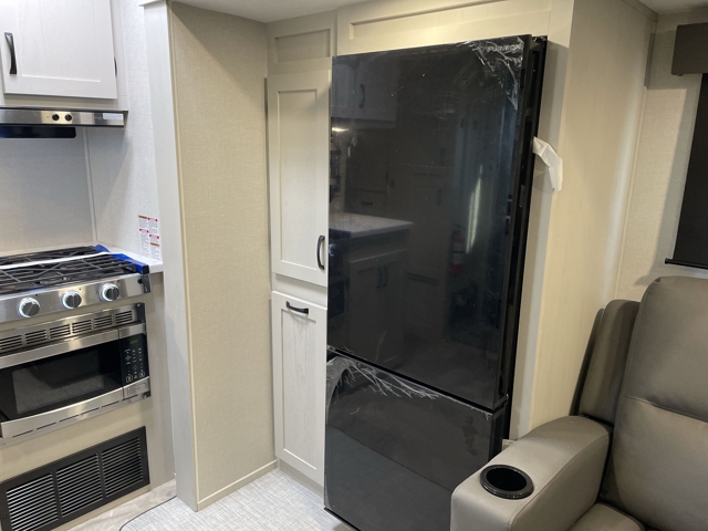 2026 Shasta Phoenix Lite 218SE — photo 8 of 8