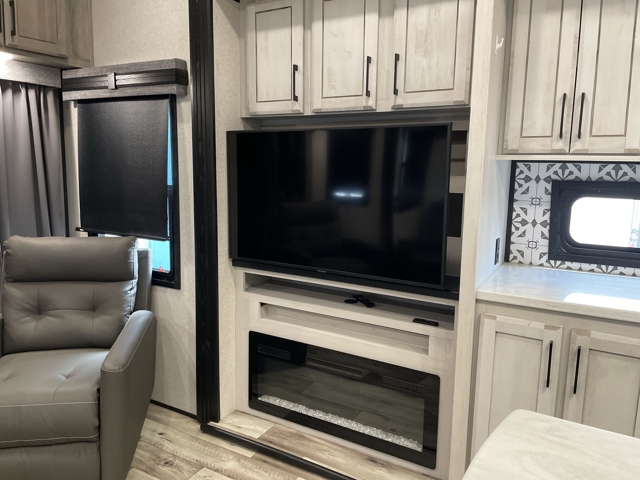 2023 K-Z RV Durango Gold 358RPQ — photo 8 of 8