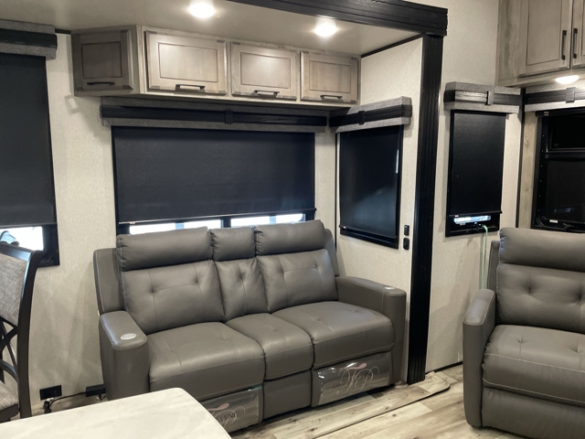 2023 K-Z RV Durango Gold 358RPQ — photo 6 of 8
