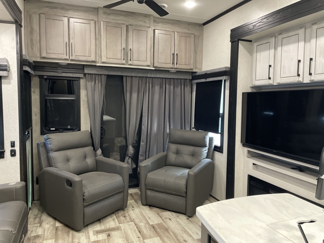 2023 K-Z RV Durango Gold 358RPQ — photo 4 of 8