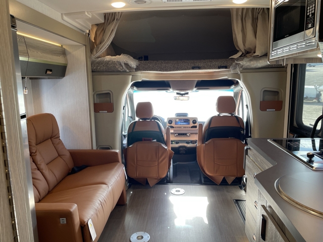 2026 Winnebago Navion 24R — photo 3 of 8