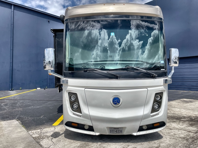 2017 Holiday Rambler Endeavor Xe 37R — photo 4 of 8