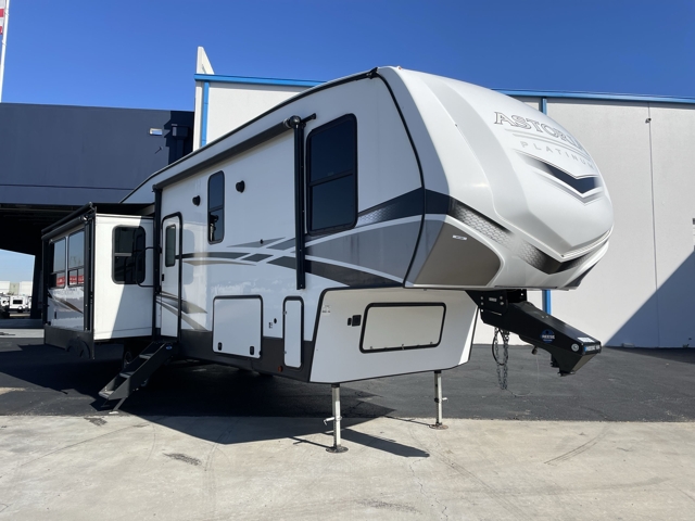 2023 Dutchmen Astoria 3173RLP — photo 1 of 8