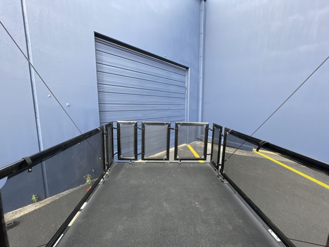 2026 Shasta Phoenix 389DEK — photo 4 of 8