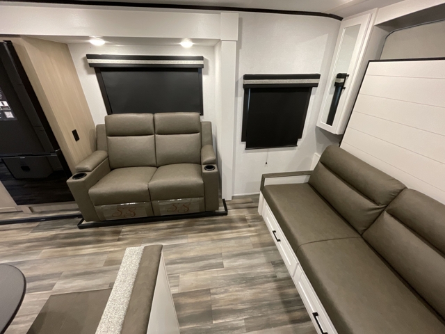 2026 Highland Ridge Open Range Lite 211RKM — photo 4 of 8