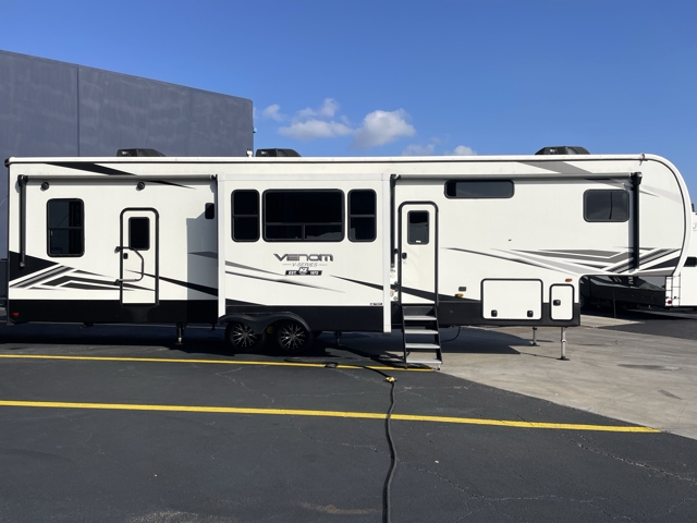 2022 K-Z RV Venom V-series 3413TK — photo 5 of 8