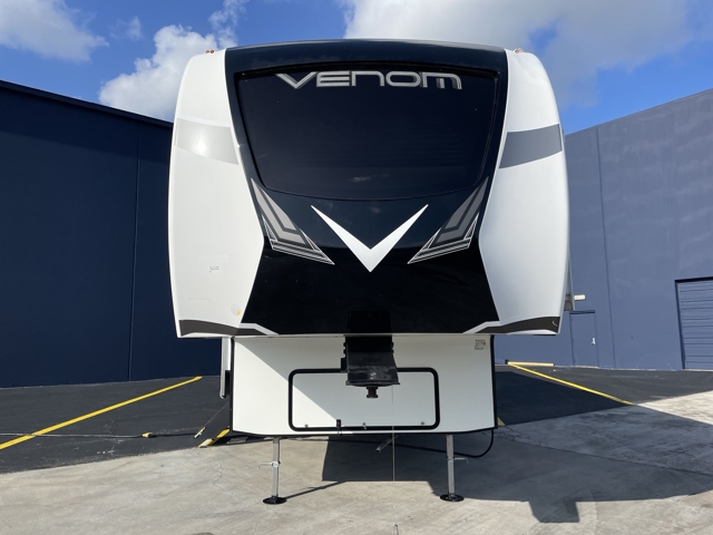 2022 K-Z RV Venom V-series 3413TK — photo 4 of 8