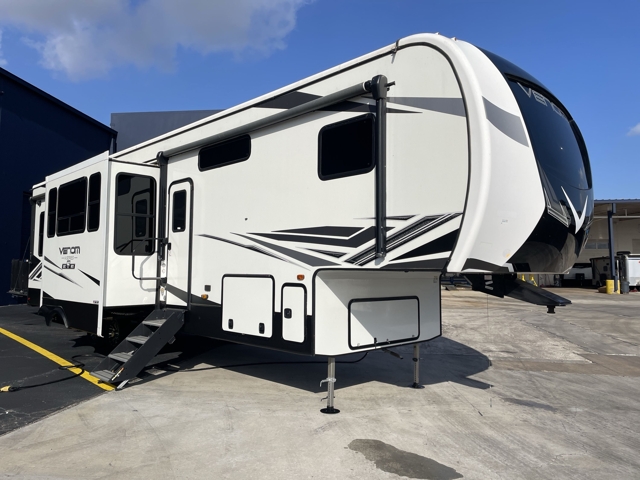2022 K-Z RV Venom V-series 3413TK — photo 1 of 8
