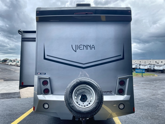2023 Renegade RV Vienna 25VRMC — photo 6 of 8
