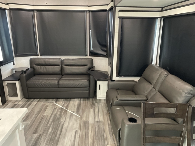 2024 Jayco Jay Flight Bungalow 40LOFT — photo 3 of 8