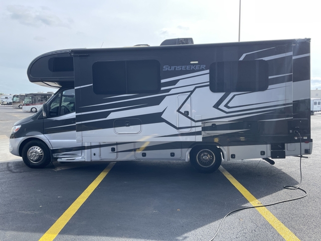 2023 Forest River Sunseeker MBS 2400B — photo 6 of 8
