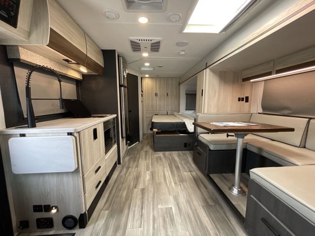 2023 Forest River Sunseeker MBS 2400B — photo 3 of 8