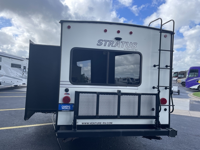 2021 Venture RV Stratus 271VRS — photo 6 of 8