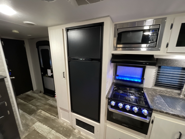 2021 Venture RV Stratus 271VRS — photo 7 of 8