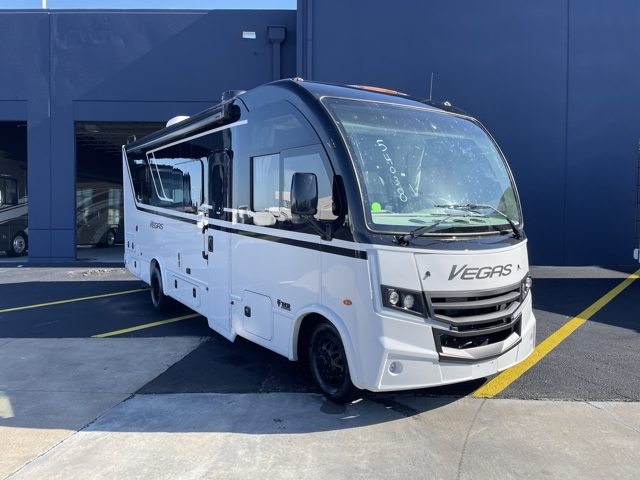 2027 Thor Vegas 26.1 — photo 1 of 8